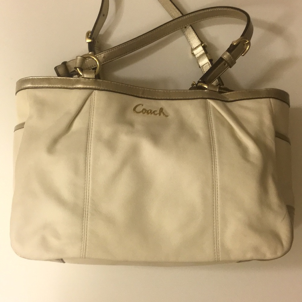 AUTHENTIC Coach Bag